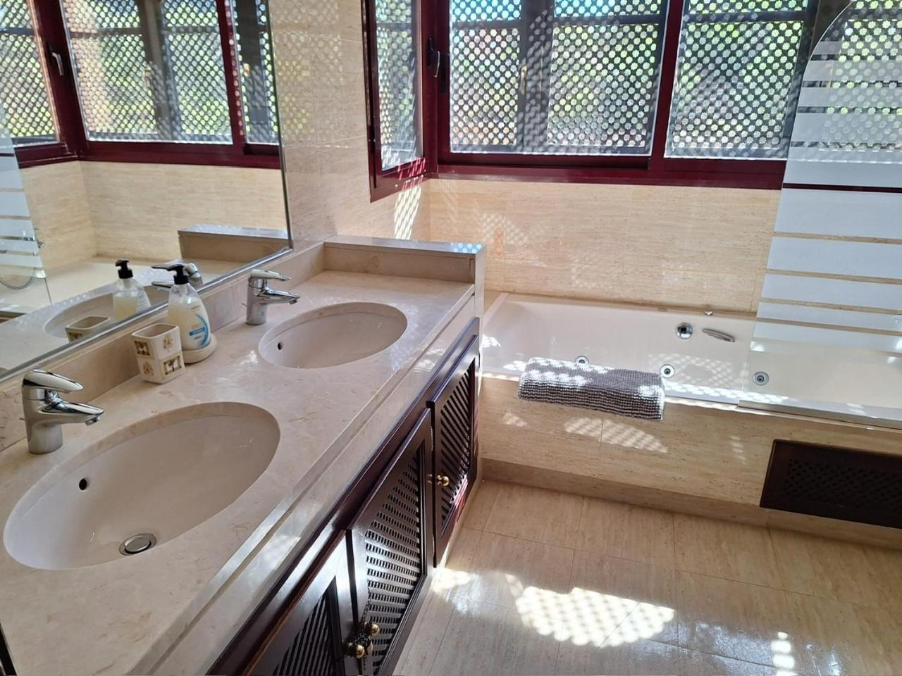El Soto De Marbella Free Golf-Tennis-Padel-Gym 2 Bedroom Penthouse La Mairena المظهر الخارجي الصورة